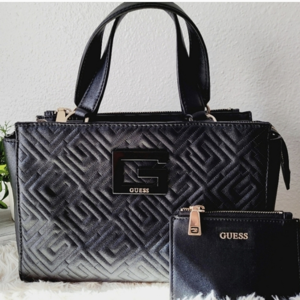 Guess crossbody bag